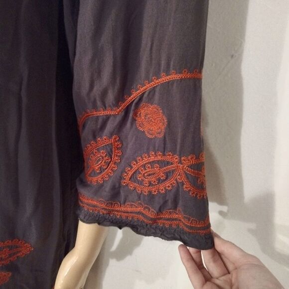 Ivy Jane Women's Size Medium Orange Embroidered Gray Tunic or Mini Dress - Picture 5 of 12